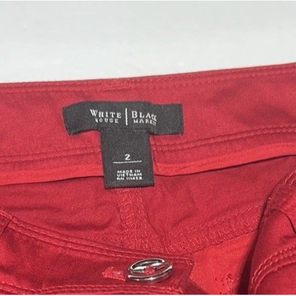 White House Black Market Women's Red Shorts Size 2 Cuffed Casual Summer Mid-Rise - Picture 3 of 8